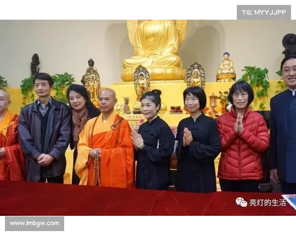 少林八段锦健身操教程 善济法师演练 简单易学 提升体质增强活力 少林八段锦健身操教程 善济法师演练 简单易学 提升体质增强活力