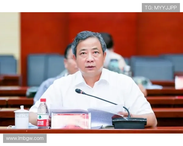 拼搏铸就辉煌人生不畏艰难勇攀事业巅峰的奋斗之路 拼搏铸就辉煌人生不畏艰难勇攀事业巅峰的奋斗之路